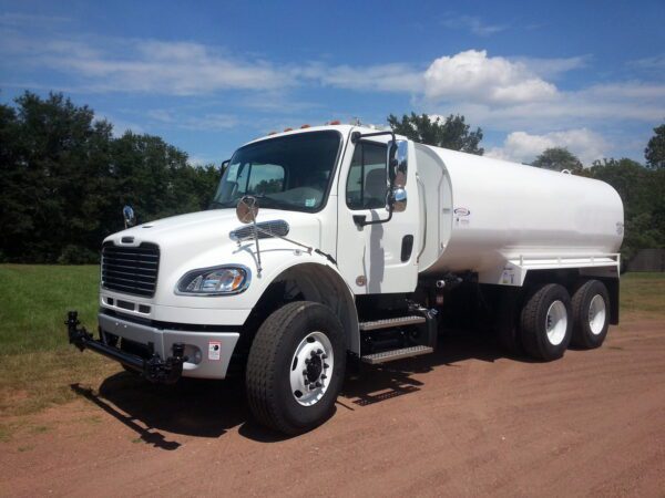 4,000 gallon water truck for sale custom manufactured by ledwell