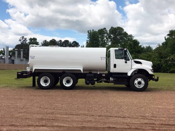 4,000 gallon water truck for sale custom manufactured by ledwell