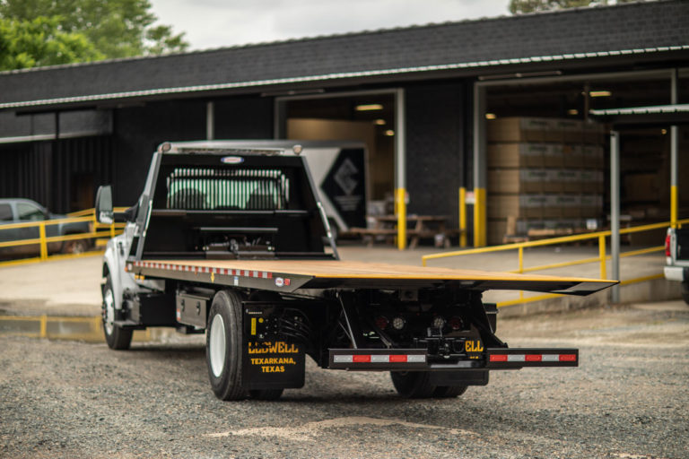 thumbnail image 2 of Sinotruck HOWO Emergency Vehicle Bed Car Carrier Flatbed Recovery Rescue Breakdown Rollback Removal Breakdown Flatbed Towing Tow Trailer Truck Wrecker 2 of 14