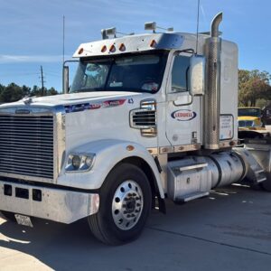 2022 Freightliner 122SD Tractor