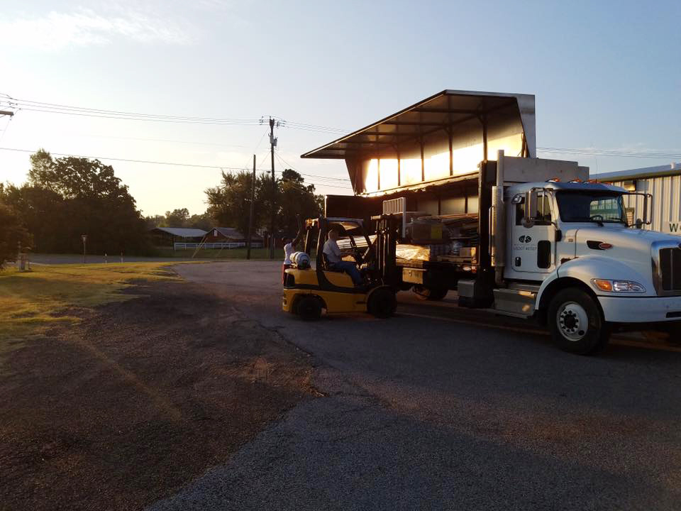wholesale-electric-gull-wing-8 unloading Gull Wing